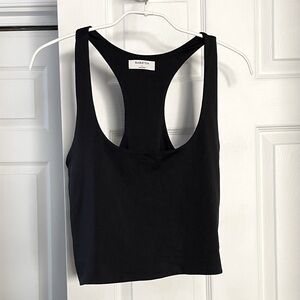 Aritzia Babaton Contour Racerback Tank